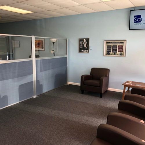 Lobby. Sanz Learning Center and Languages